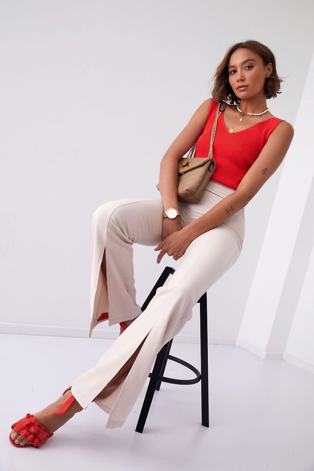 Women trousers model 185023